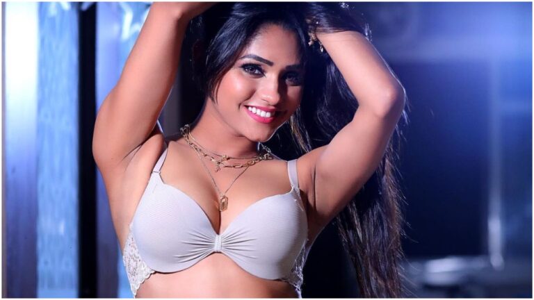 भोजपुरी एक्ट्रेस श्वेता शर्मा ने पार की बोल्डनेस की हदें, रिवीलिंग ब्रा में दिए पोज़