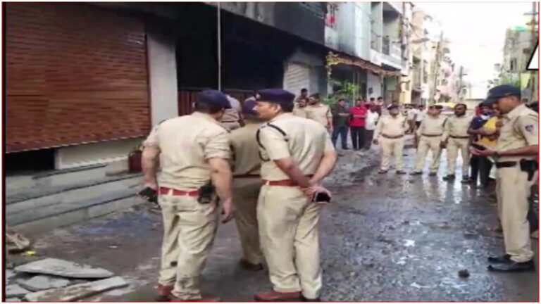 Madhya Pradesh : इंदौर की दो मंजिला मकान में भीषण आग, 7 लोग जिंदा जले, 9 बचाए गए; मुख्यमंत्री शिवराज सिंह चौहान ने किया मुआवजे का ऐलान