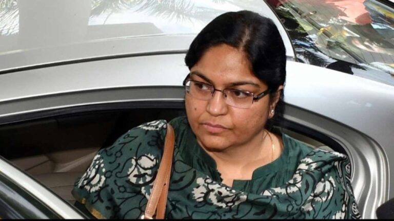 IAS Pooja Singhal Case: IAS पूजा सिंघल की गिरफ़्तारी के बाद ED की बड़ी कार्रवाई, रांची-मुजफ्फरपुर समेत 6 जगहों पर की छापेमारी