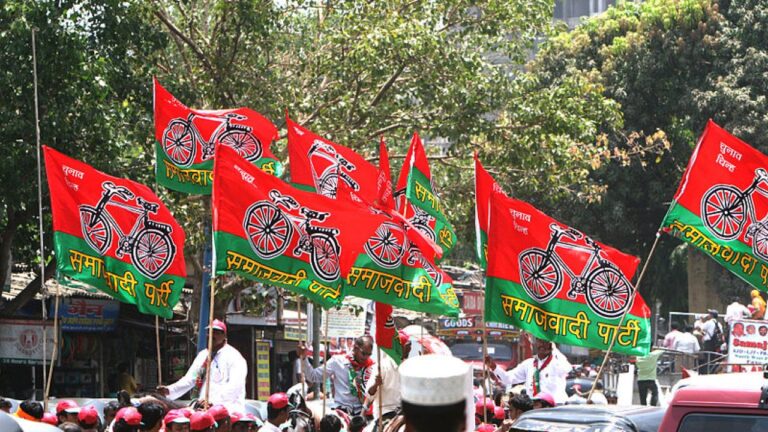 Uttar Pradesh: समाजवादी पार्टी के इरफान सोलंकी के भाई फरहान की बढ़ी मुश्किलें, पत्नी ने 3 तलाक देने का मामला दर्ज कराया