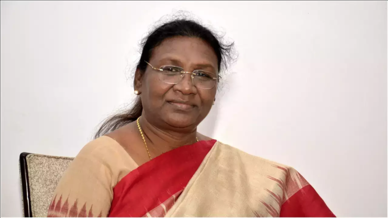 राष्ट्रपति द्रौपदी मुर्मू की बेटी का फर्जी अकाउंट बनाकर फैलाई अफवाह, पुलिस नें किया गिरफ्तार