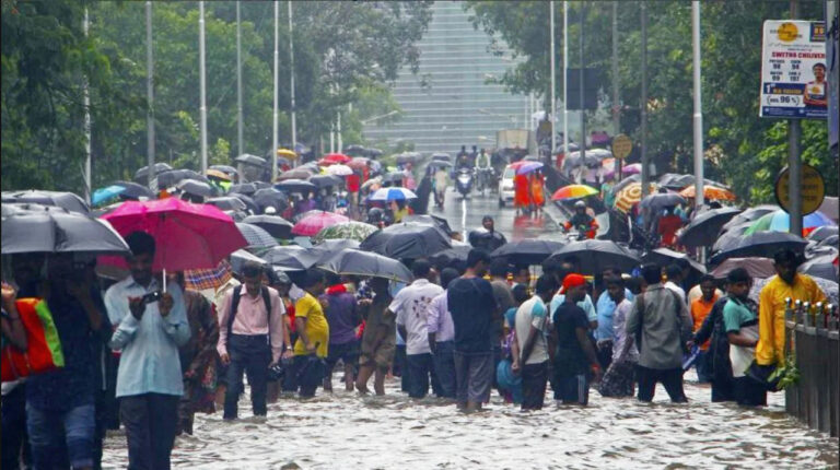 Maharashtra Heavy Rain Alert: कोंकण-महाराष्ट्र में अगले पांच दिनों तक भारी बारिश की चेतावनी,अन्य राज्यों में ऐसा रहेगा मौसम का हाल..