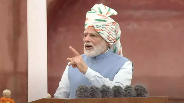 Inedependence Day 2022: पीएम नरेंद्र मोदी ने भ्रष्टाचार और परिवारवाद को बताया बड़ी चुनौती, बोले- देश को दीमक की तरह कर रहे खोखला