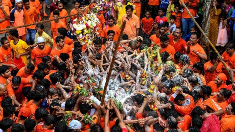 Maharashtra: मुंबई में दही हांडी के 222 प्रतिभागी घायल, ठाणे में 64 जख्मी