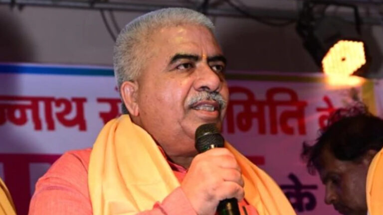 यूपी सरकार के मंत्री राकेश सचान को कोर्ट ने सुनाई एक साल कैद की सजा, जमानत पर रिहा