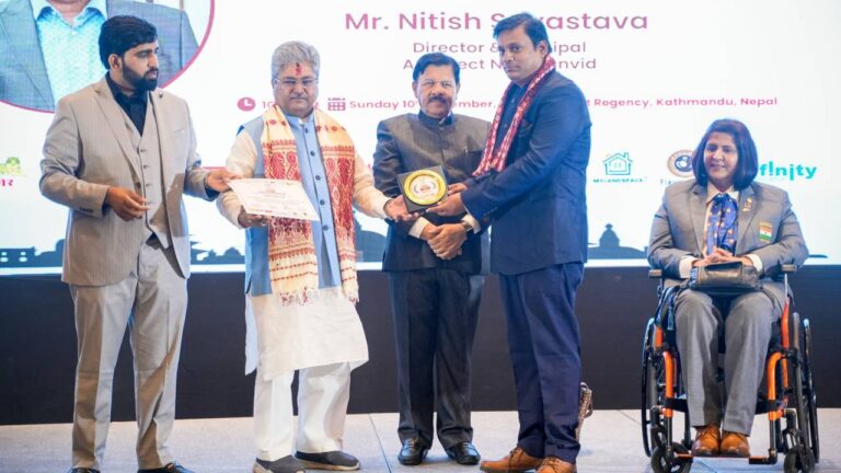 काठमांडू डी-30 शिखर सम्मेलन में नीतीश श्रीवास्तव अंतर्राष्ट्रीय उत्कृष्टता और युवा आइकन पुरस्कार से सम्मानित
